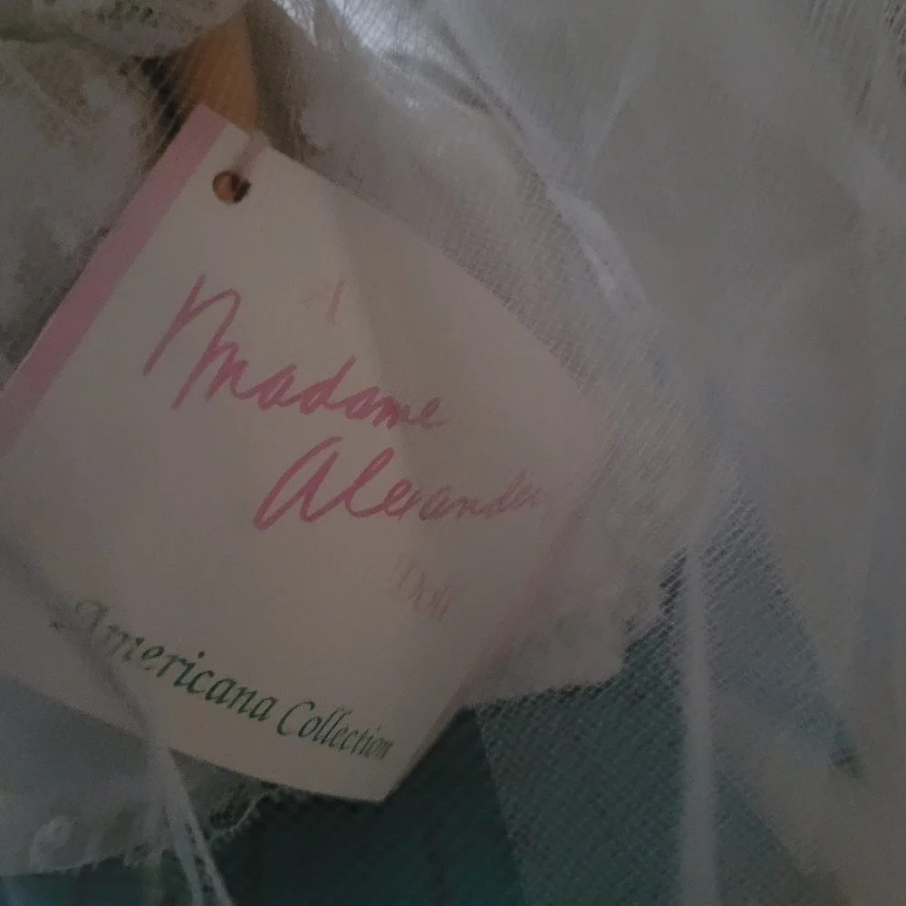 Madame Alexander Bride 8 Inch American Collection Doll With Box And Tags 337 - Picture 4 of 11